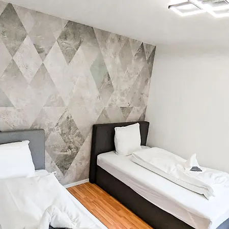 Appartamento Charming, Newly & High Quality Equipped With Quiet Balcony In Fantastic Location - Ready To Move In *